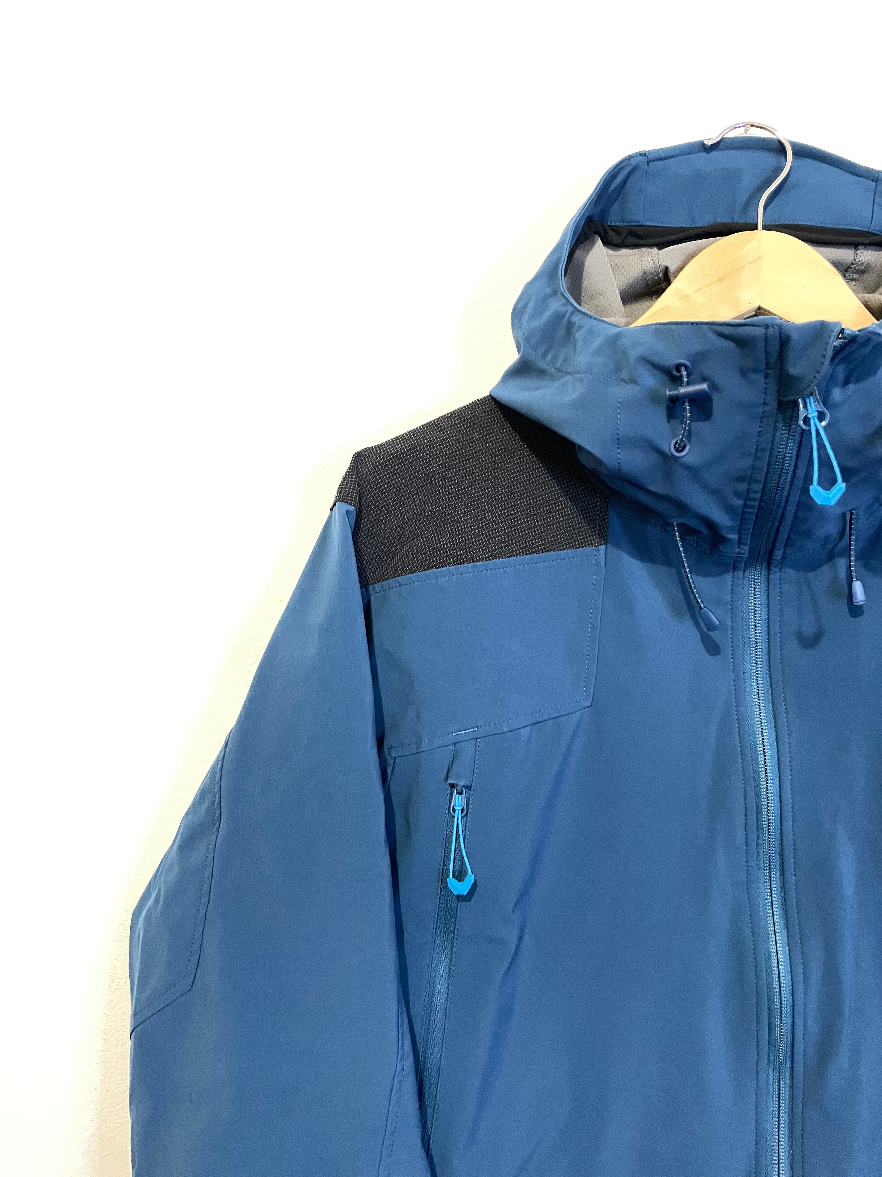 Softshell Millet Element Shield