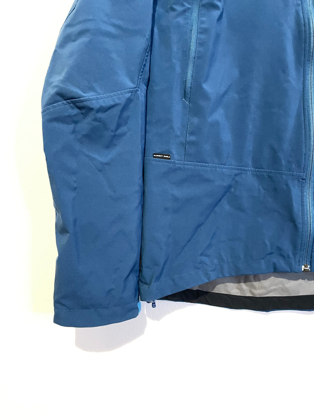 Softshell Millet Element Shield